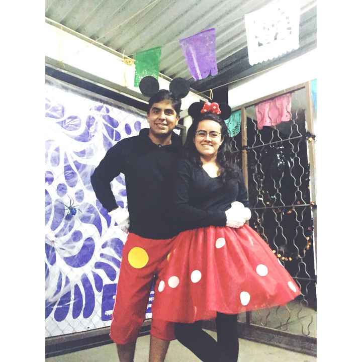 ¿Tienen fotos temáticas o chistosa con su pareja? - 1