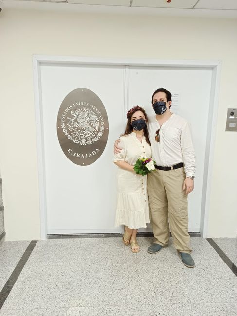 Dato curioso : Sabian que si ambos son mexicanos, se pueden casar por el civil a traves de las embaj