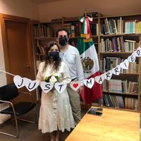 Dato curioso : Sabian que si ambos son mexicanos, se pueden casar por el civil a traves de las embaj