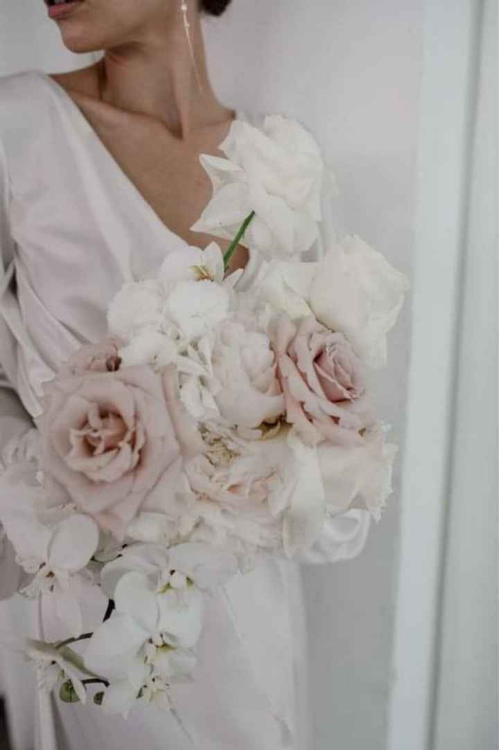 Ramos con rosas y orquídeas - 1