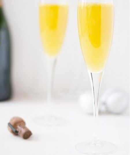 12 recetas de cocteles con champán para el brindis de la boda