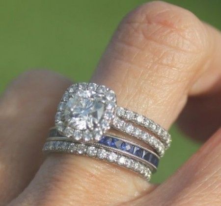 Como usar el anillo de compromiso y la argolla de matrimonio