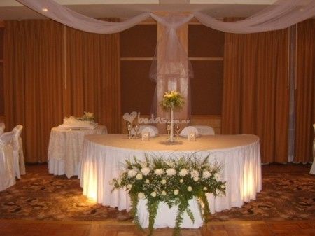 Decoración Mesa de Novios