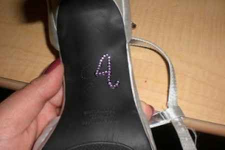 DIY: Letras para los zapatos de los Novios5