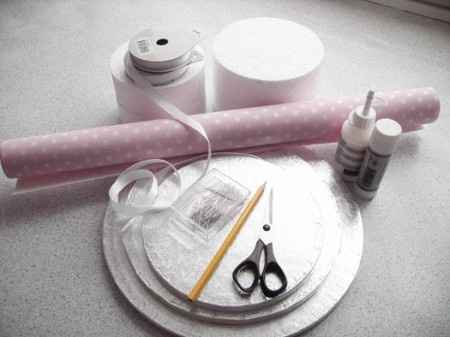 DIY: Cómo hacer un soporte para cupcakes 2
