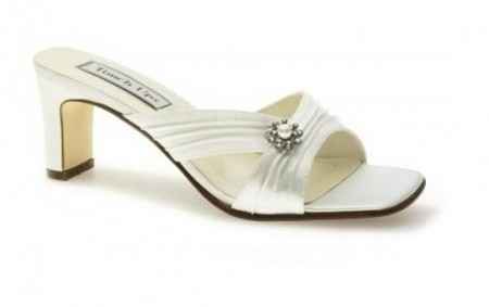Tips para elegir los zapatos de novia