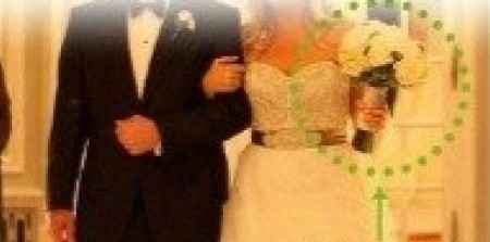 ¿Cuál es la forma correcta de llevar el ramo de novia?