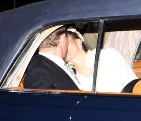 Beso de Recién Casados