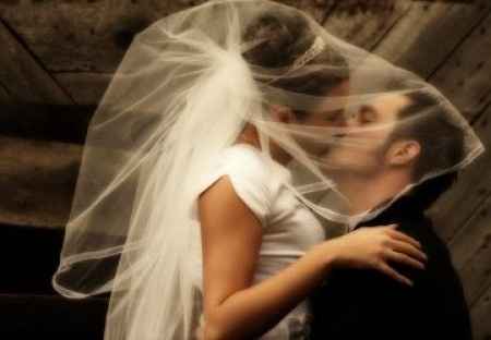 Beso de Recién Casados
