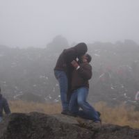 Tienen fotos de cuando les dieron el anillo de compromiso? - 1