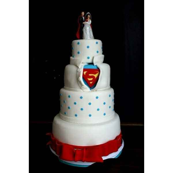 Pastel: Mujer Maravilla y Superman 🌟 - 1