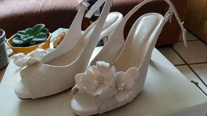 Avances !!! yeiiii , zapatillas , flats y tocado :) - 1