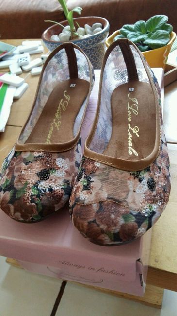 Avances !!! yeiiii , zapatillas , flats y tocado :) - 5