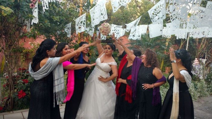 las damas desesperadas por el ramo!!!