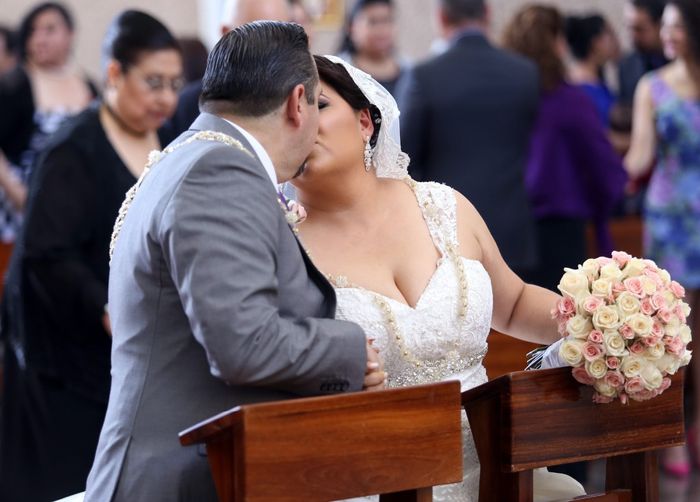Beso ya como esposos!!!
