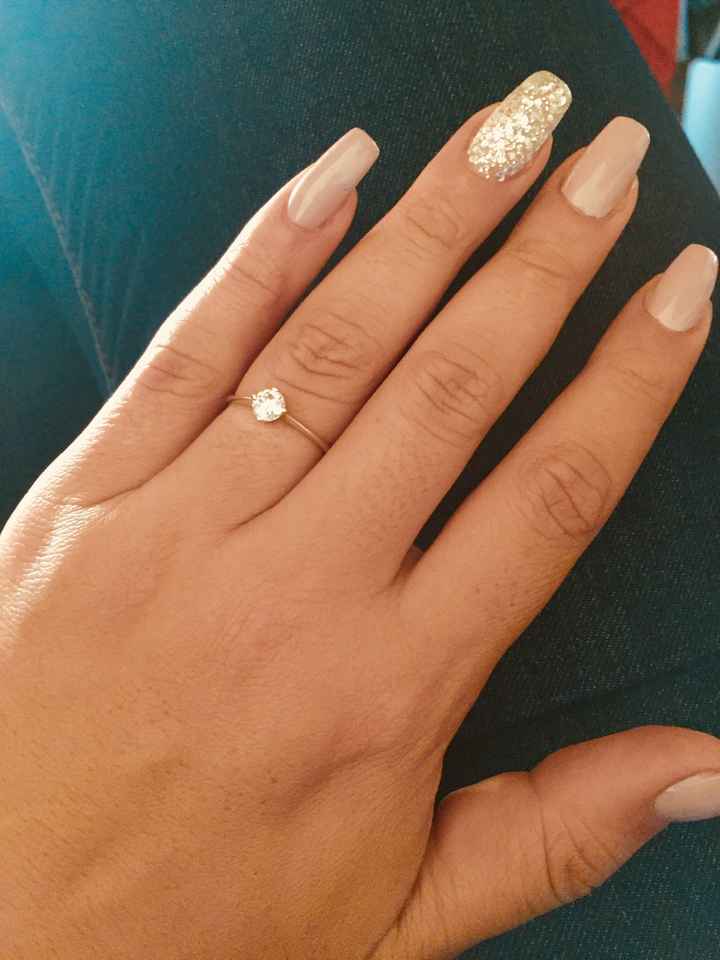  ¡presuman sus anillos con su manicure favorito! - 2