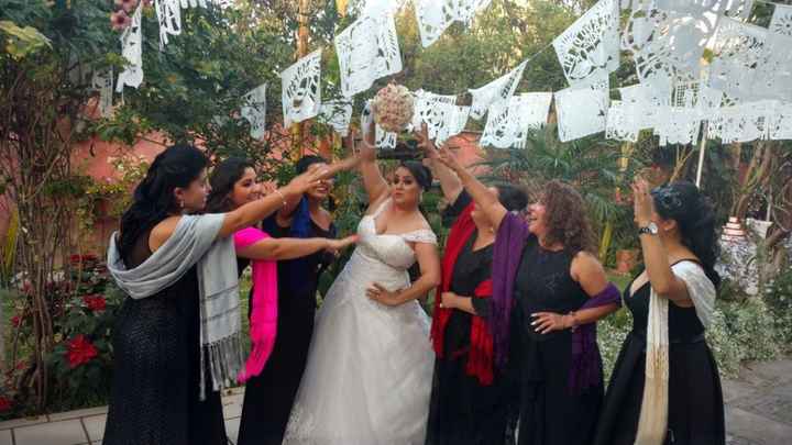 las damas desesperadas por el ramo!!!