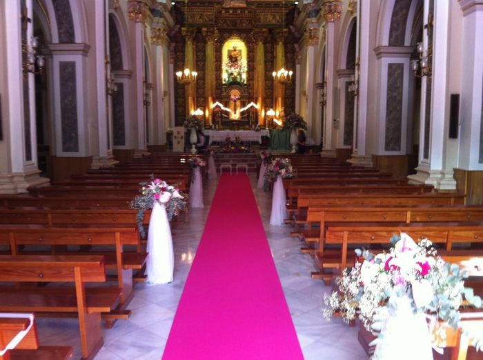 Color de arreglo floral en la iglesia - 2