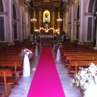 Color de arreglo floral en la iglesia - 2