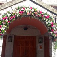 Color de arreglo floral en la iglesia - 3