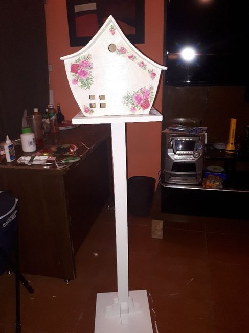 Pajarera ya decorada