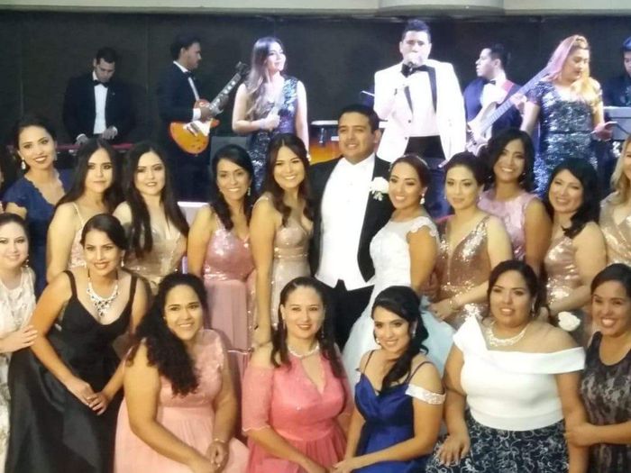 Con algunos invitados