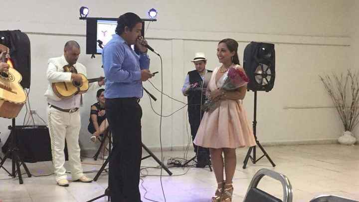 Mi FM cantando para mi ♥