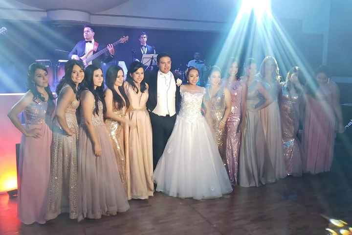 Con mis hermosas damas