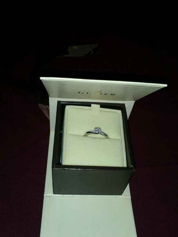 Mostremos nuestro anillo de compromiso - 1