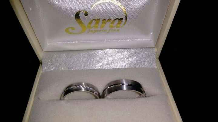 Presuman su anillo de bodas!! - 1