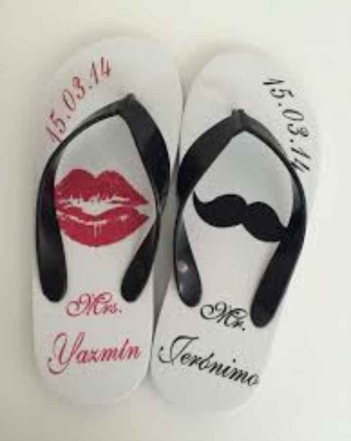 Sandalias o pantuflas - 1