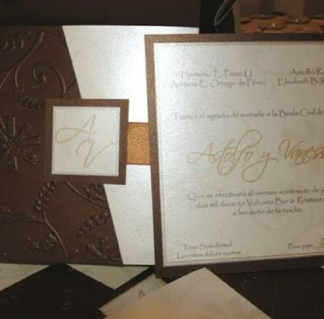 Combinación de colores beige con dorado y café - 2