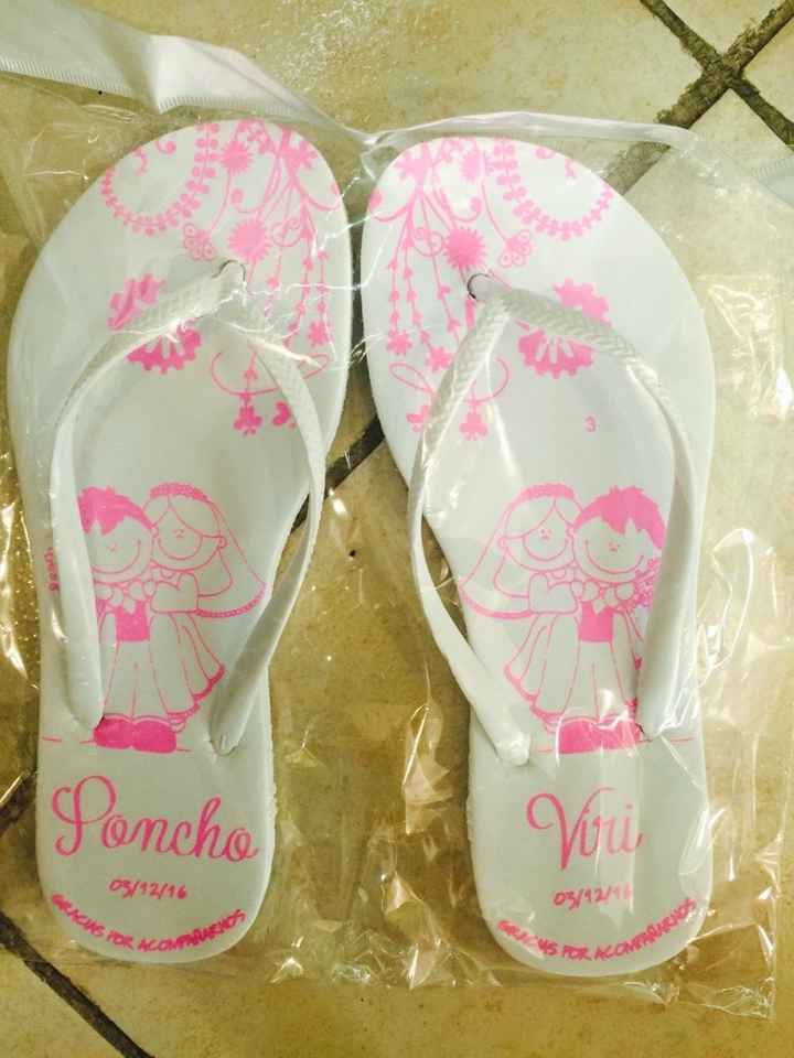 Yegaron las sandalias - 2