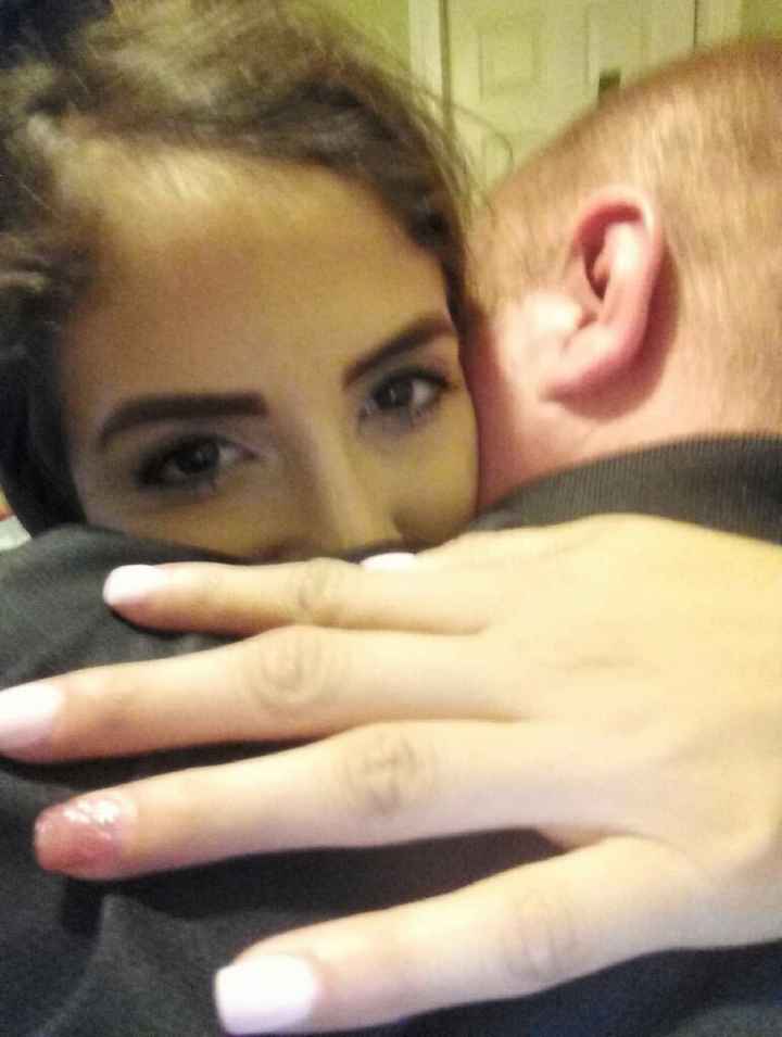 Sube una foto más antigua con tu pareja - 1