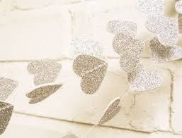 tiras de corazones blancos