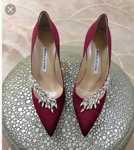 ¿de que color serán sus zapatillas? - 1