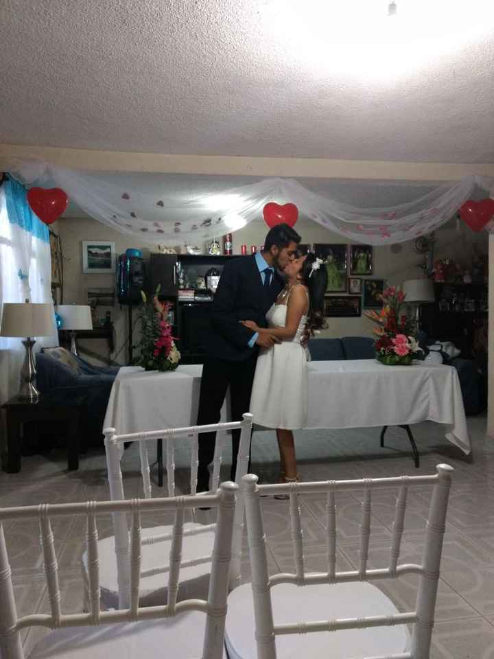 Nuestro primer beso como Marido y Mujer