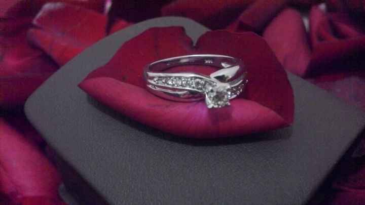 Feliz:) me propuso matrimonio - 1