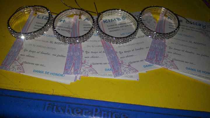 Listas las invitaciones de mis damas? - 1