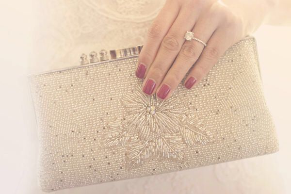 ¿La novia puede usar bolso de mano? - 4