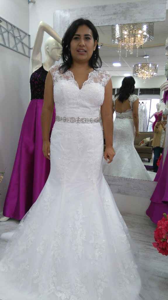  Chicas muestren una foto cuando encontraron su vestido de novia 👰🏻😍❤️ - 1