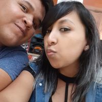 Alba reta a la comunidad a compartir su foto más graciosa juntos! - 1