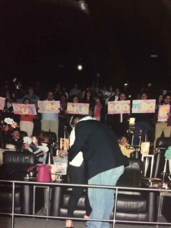 Su pedida de mano fue en ... - 1