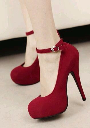 Zapatillas en color rojo. 1