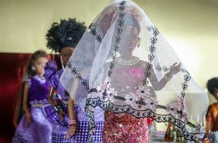 boda de Barbie y Ken nigerianos