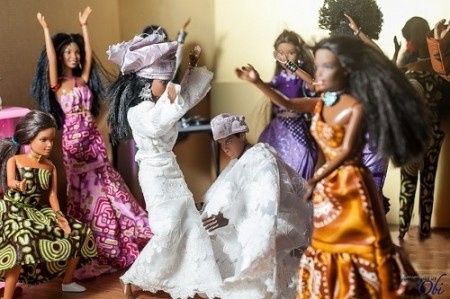 boda de Barbie y Ken nigerianos