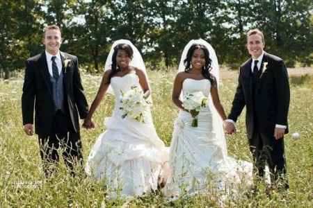 Hermanas gemelas se casan con hermanos gemelos
