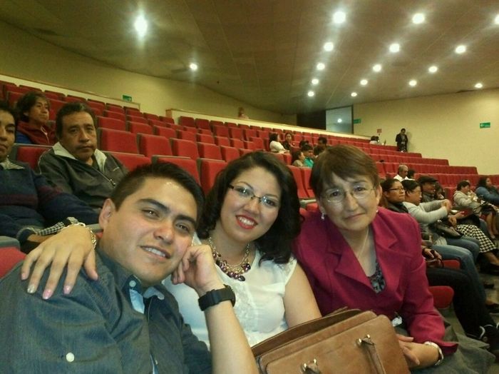 DespuÃ©s nos fuimos al teatro.