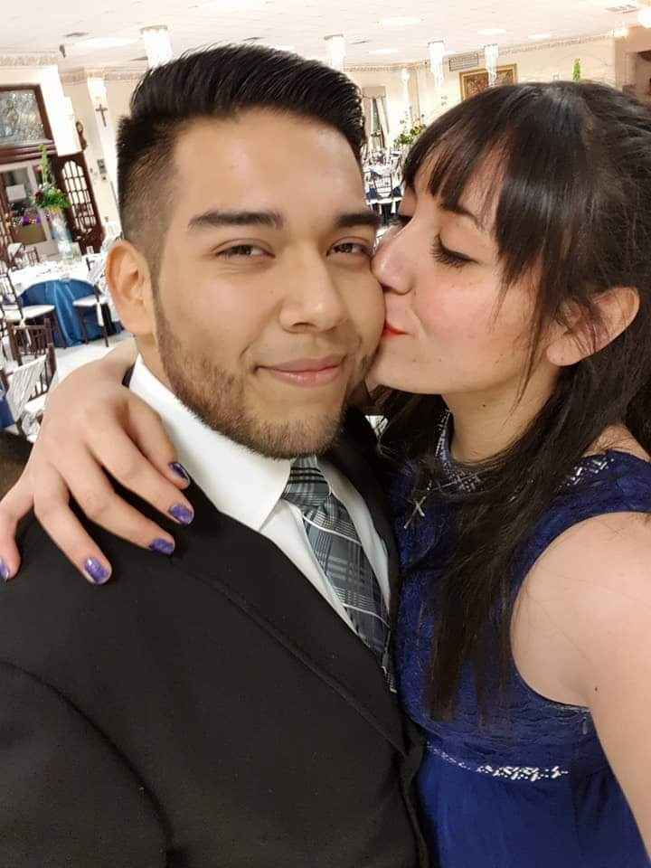 Reto con regalo: Sube una foto con tu pareja🎁 - 1