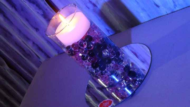 solo que abajo llevara una coronita de flores